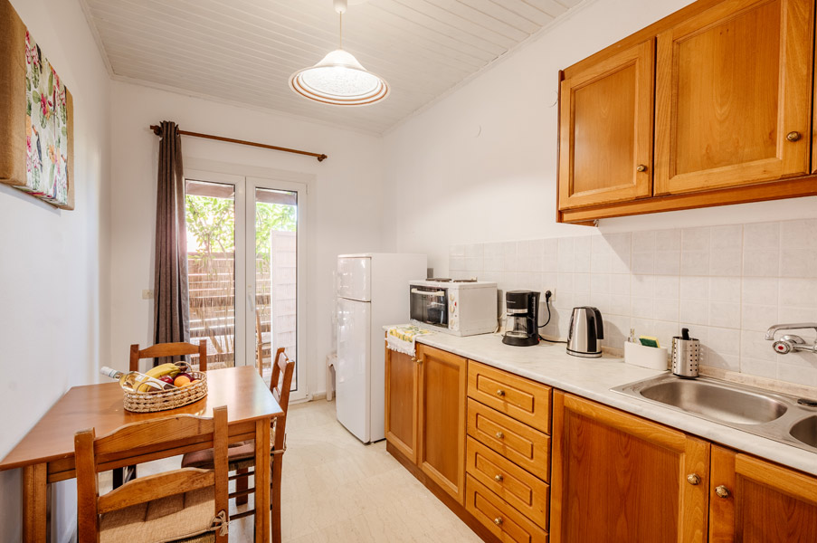 House Alexandros A  - Large kitchen with dining area